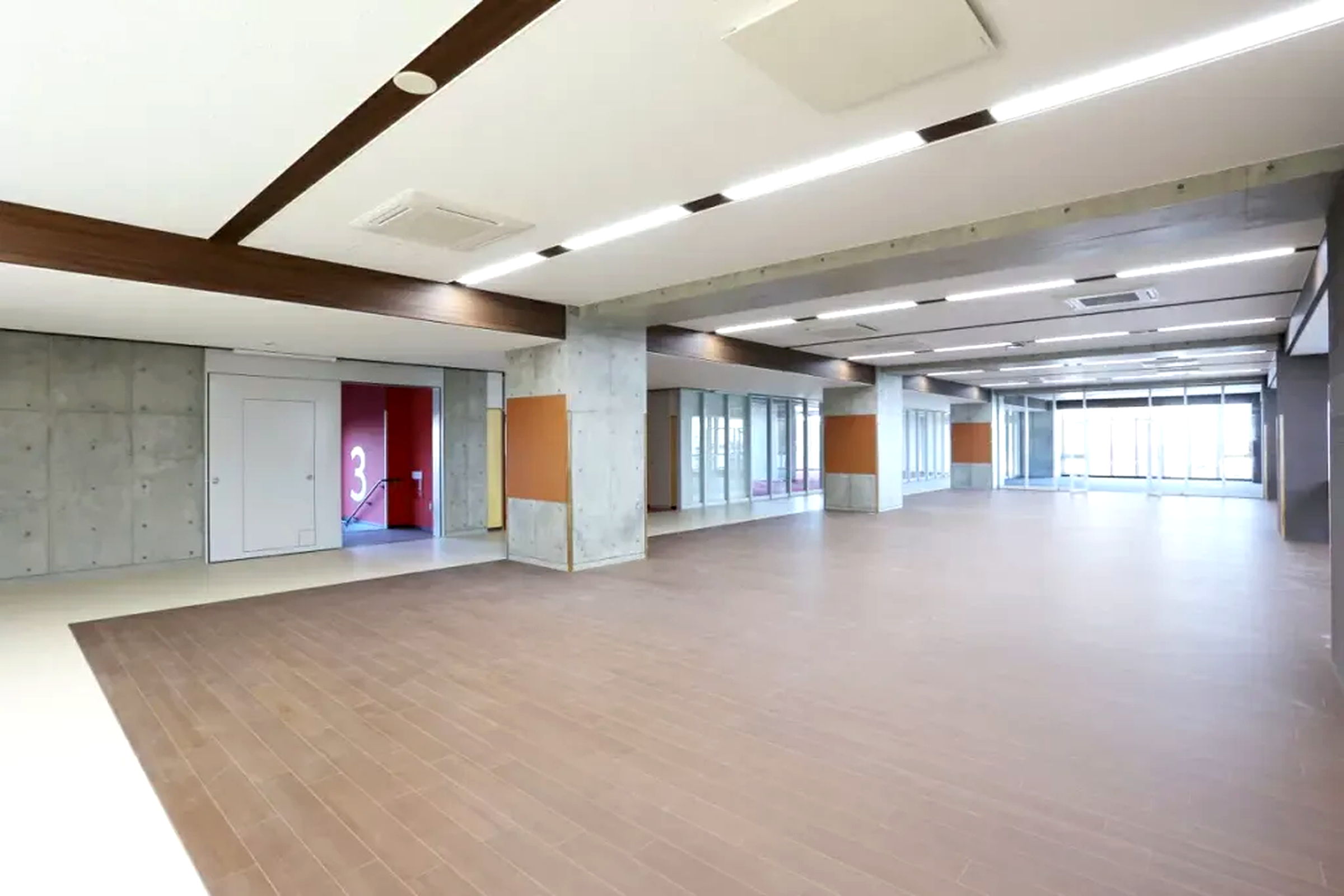 内観検討CGと完成現場