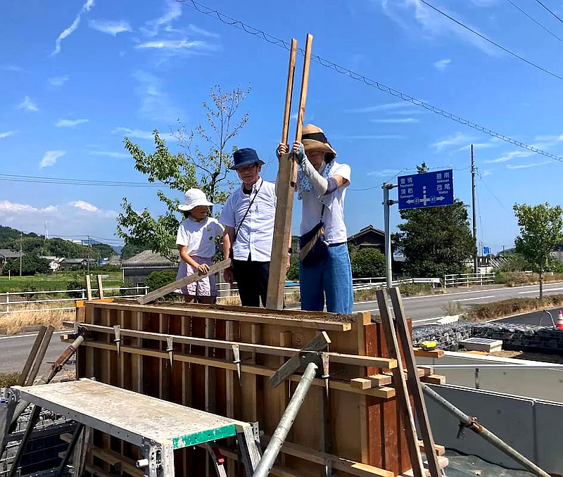 三ケ根クリニックの版築壁