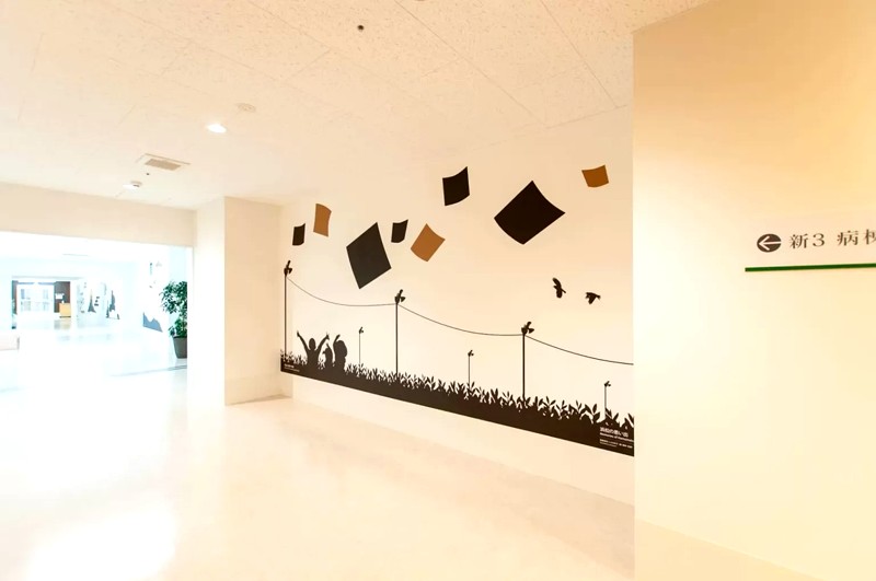 種類の異なる空間を、ストーリーを感じるグラフィックで新たに演出