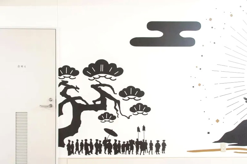 思い出話に花が咲く、地元四季折々の景色を図案化