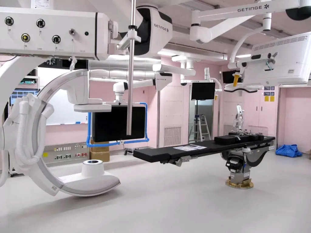 浜松労災病院「ハイブリッド手術室改修工事」