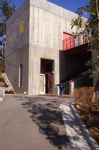 浜松市動物園内　昆虫館