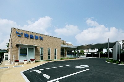 青島眼科の外観1