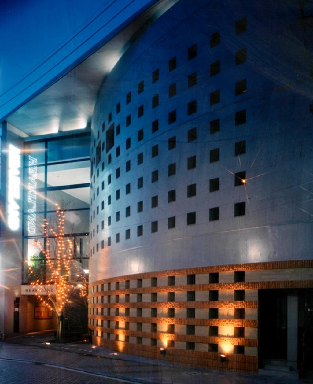 なぜ、この建築は“いかがわしい”と言われたのか