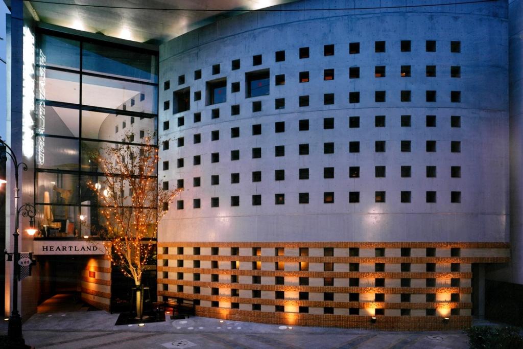 なぜ、この建築は“いかがわしい”と言われたのか